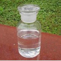 پارافین بهداشتی مایع در بطری شیشه ای